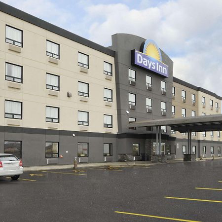 Days Inn By Wyndham Regina Airport West Eksteriør billede