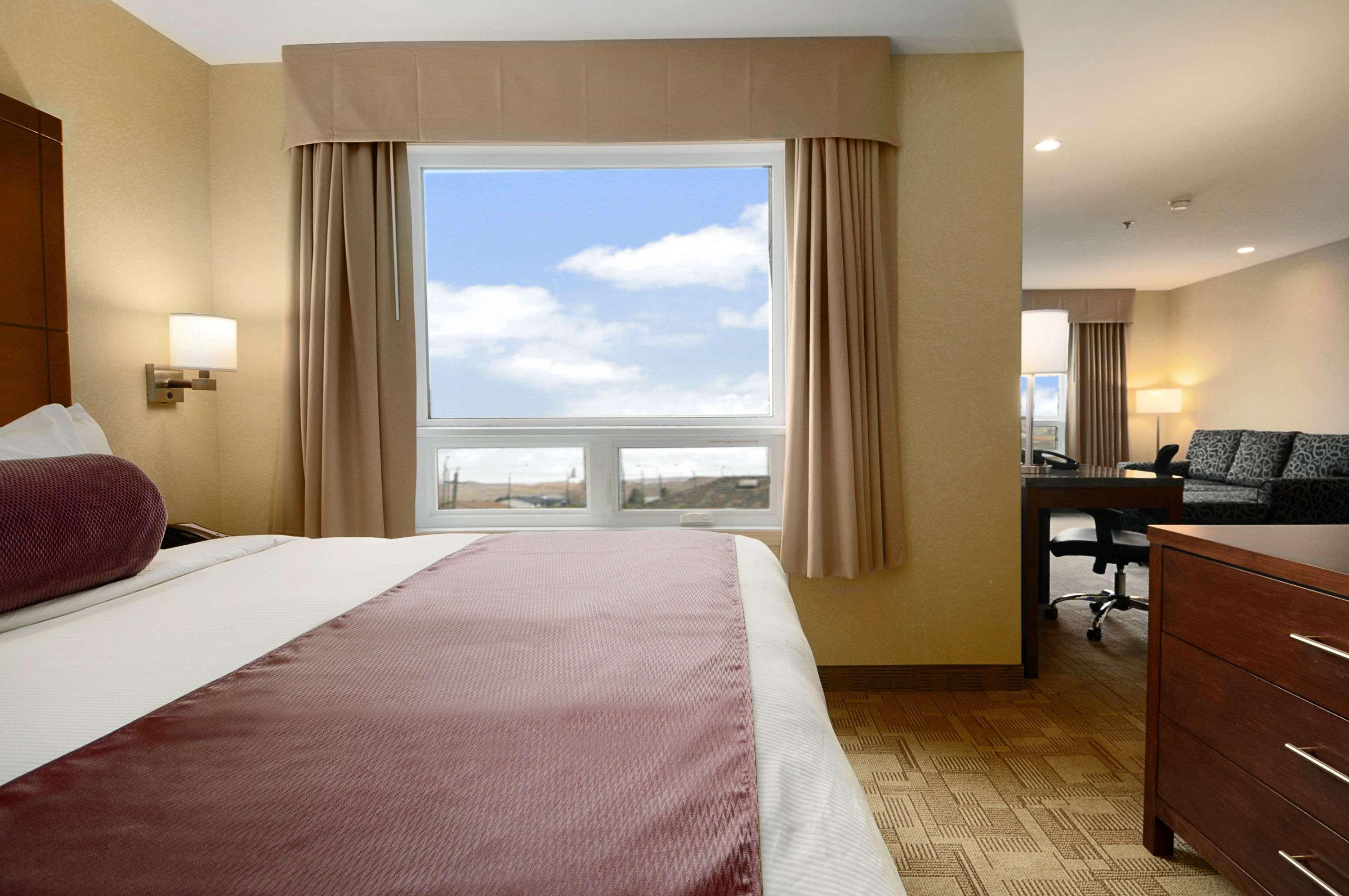 Days Inn By Wyndham Regina Airport West Værelse billede