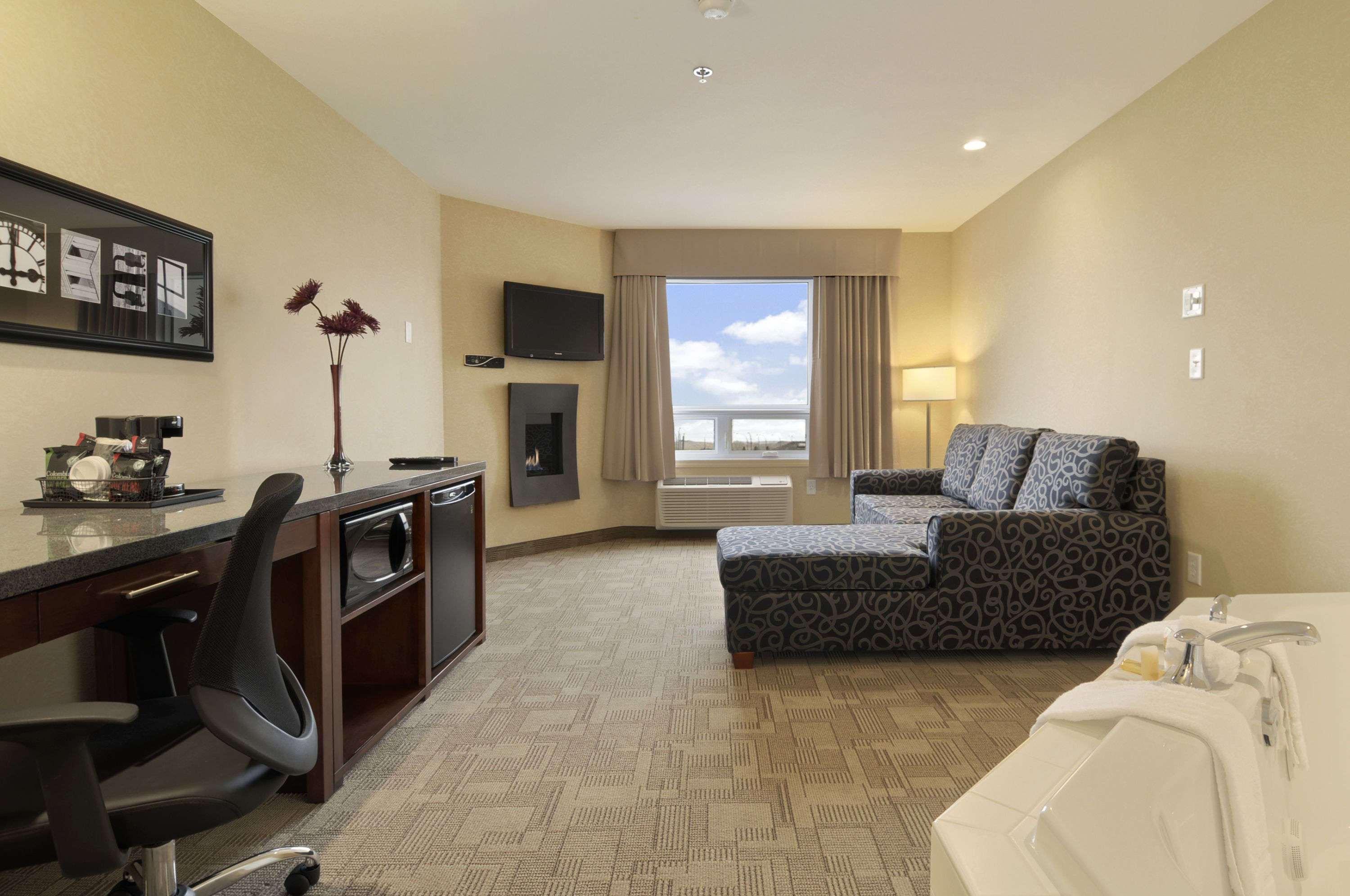 Days Inn By Wyndham Regina Airport West Værelse billede