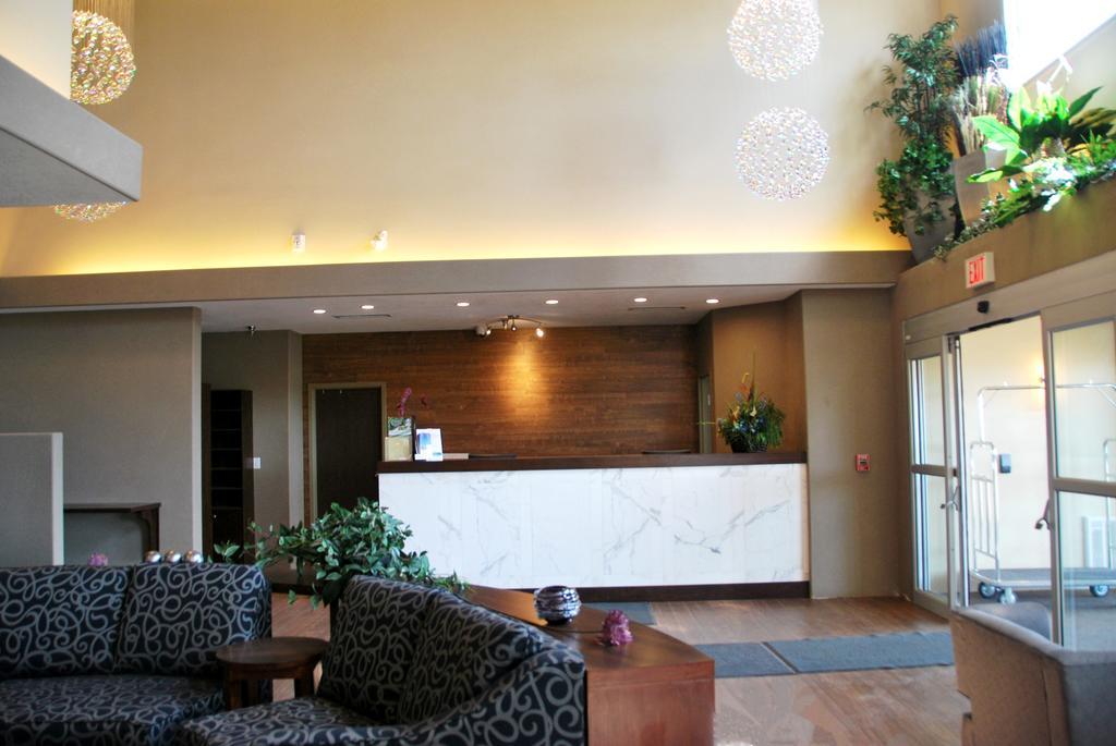 Days Inn By Wyndham Regina Airport West Eksteriør billede